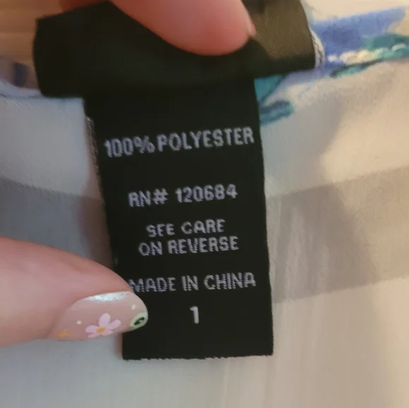 Torrid 1 Floral Print Women's Top - Blue and White - Picture 3 of 9